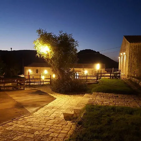 Regia Trazzera Üdülőközpont