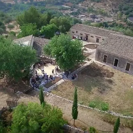 Üdülőközpont Regia Trazzera Ragusa