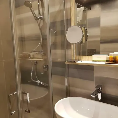 Üdülőközpont Regia Trazzera *